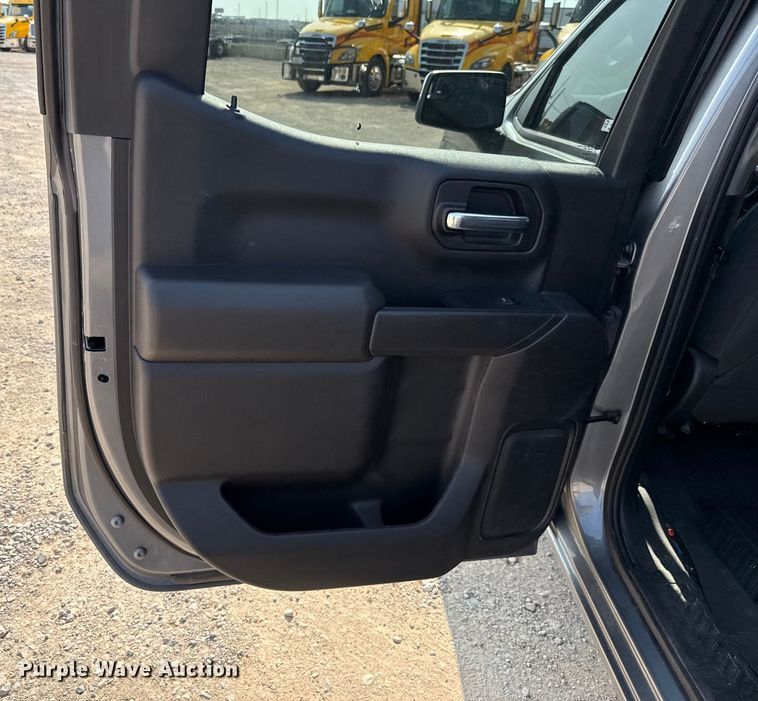 image for item EU2236 2021 Chevrolet Silverado 1500 Crew Cab pickup truck