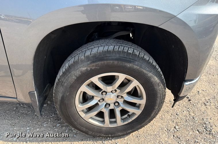 image for item EU2236 2021 Chevrolet Silverado 1500 Crew Cab pickup truck