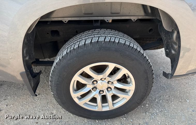 image for item EU2236 2021 Chevrolet Silverado 1500 Crew Cab pickup truck