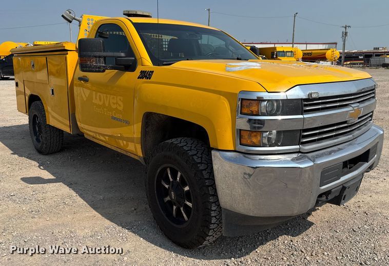 image for item EU2237 2018 Chevrolet Silverado 3500HD utility bed pickup truck