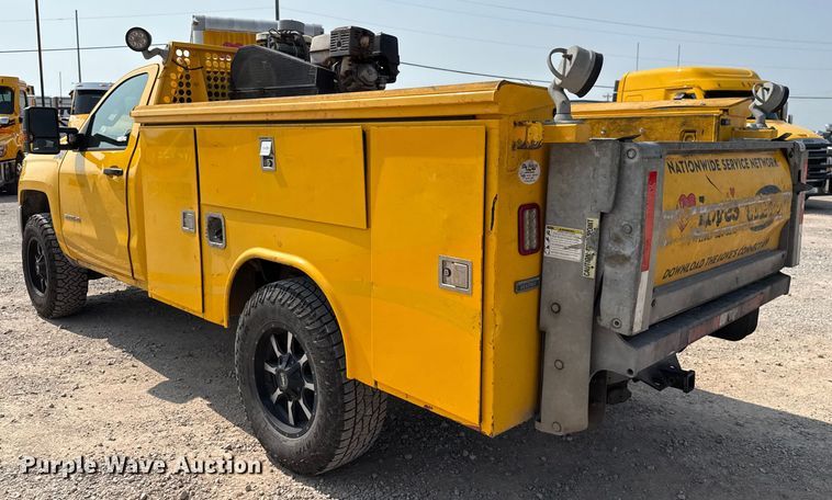 image for item EU2237 2018 Chevrolet Silverado 3500HD utility bed pickup truck