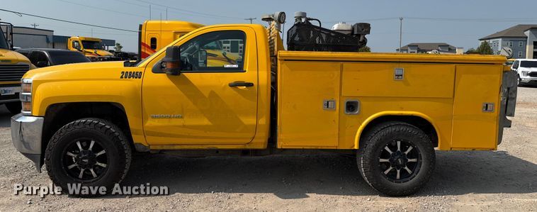 image for item EU2237 2018 Chevrolet Silverado 3500HD utility bed pickup truck