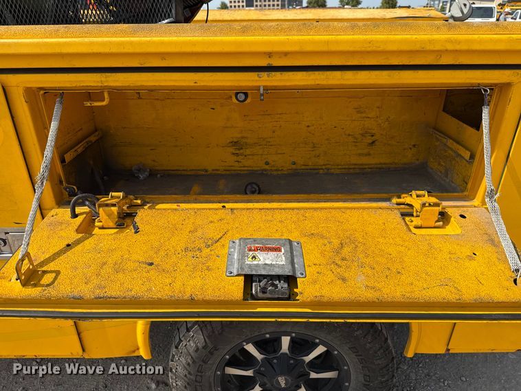 image for item EU2237 2018 Chevrolet Silverado 3500HD utility bed pickup truck