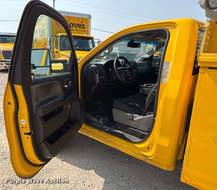 image for item EU2237 2018 Chevrolet Silverado 3500HD utility bed pickup truck