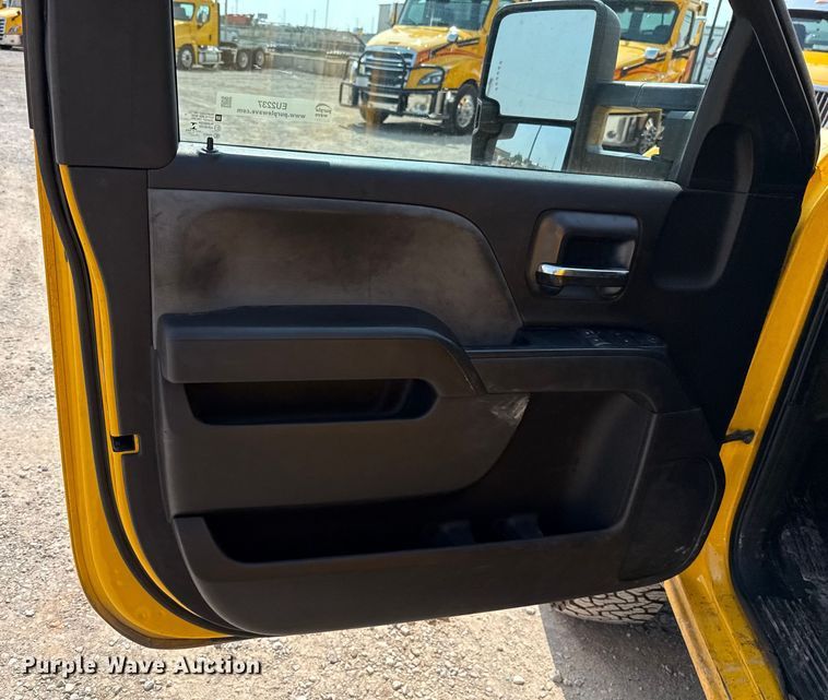 image for item EU2237 2018 Chevrolet Silverado 3500HD utility bed pickup truck