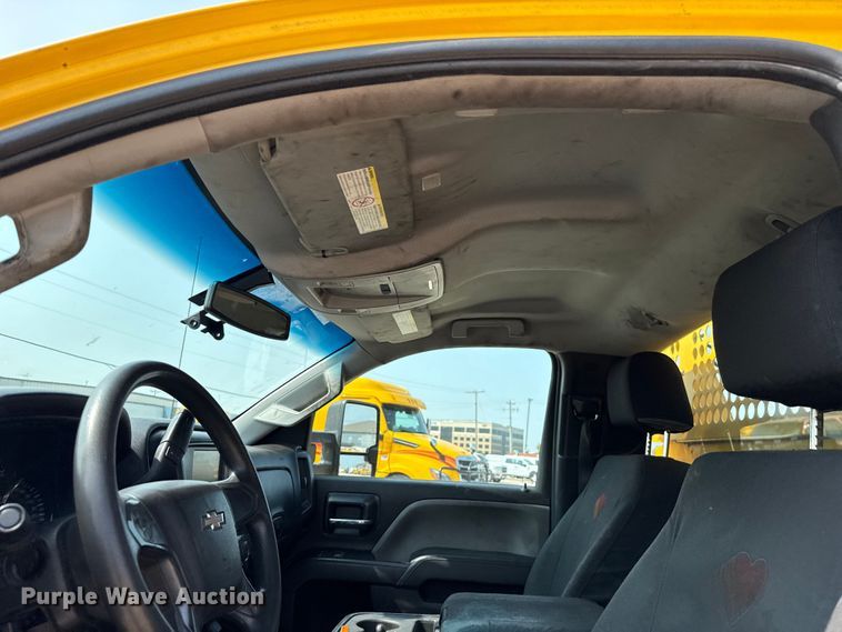 image for item EU2237 2018 Chevrolet Silverado 3500HD utility bed pickup truck