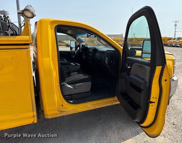 image for item EU2237 2018 Chevrolet Silverado 3500HD utility bed pickup truck