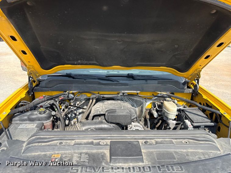 image for item EU2237 2018 Chevrolet Silverado 3500HD utility bed pickup truck