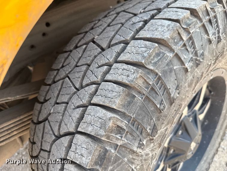 image for item EU2237 2018 Chevrolet Silverado 3500HD utility bed pickup truck