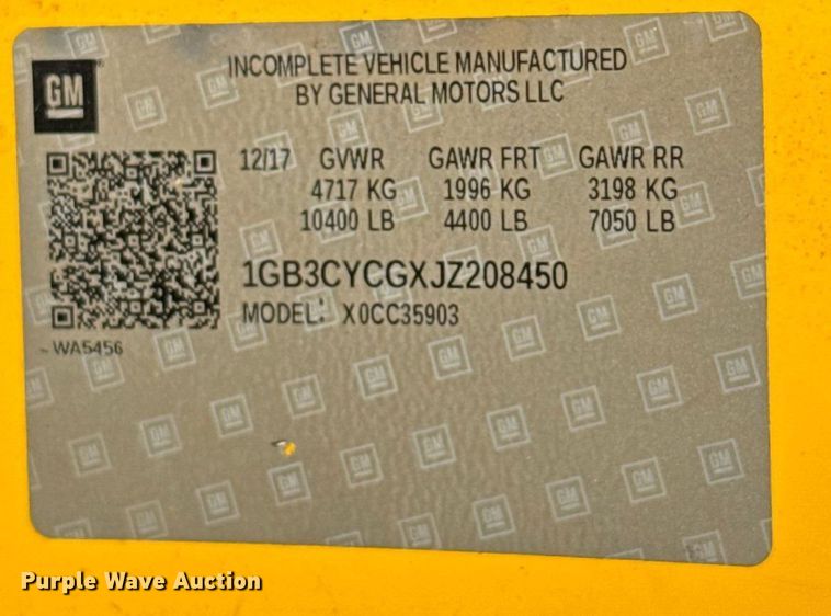 image for item EU2237 2018 Chevrolet Silverado 3500HD utility bed pickup truck