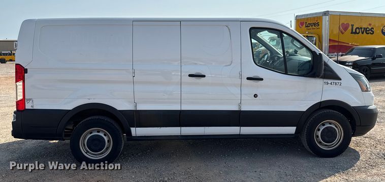 image for item EU2238 2019 Ford Transit 150 van