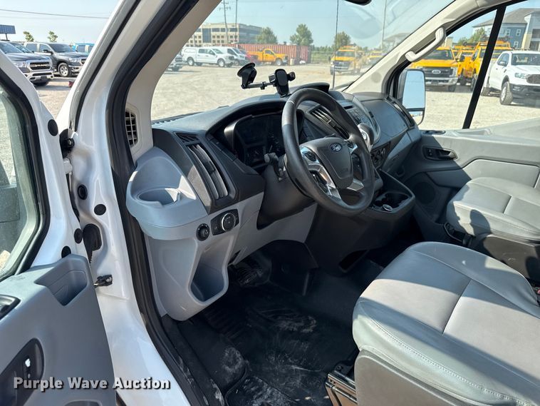 image for item EU2238 2019 Ford Transit 150 van