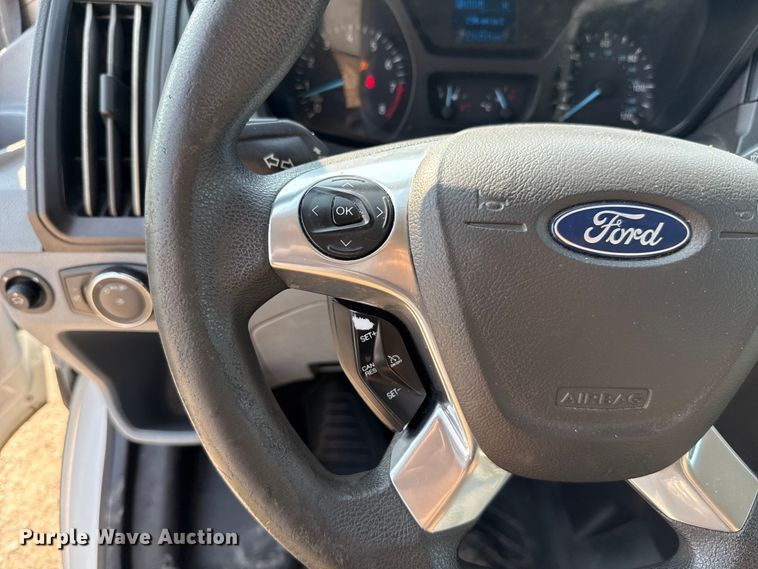 image for item EU2238 2019 Ford Transit 150 van