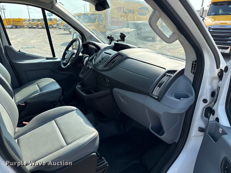 image for item EU2238 2019 Ford Transit 150 van