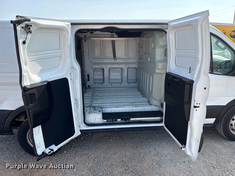 image for item EU2238 2019 Ford Transit 150 van