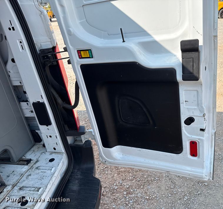 image for item EU2238 2019 Ford Transit 150 van