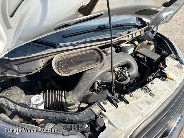 image for item EU2238 2019 Ford Transit 150 van