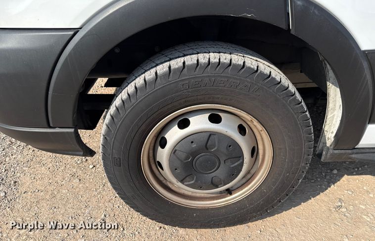 image for item EU2238 2019 Ford Transit 150 van