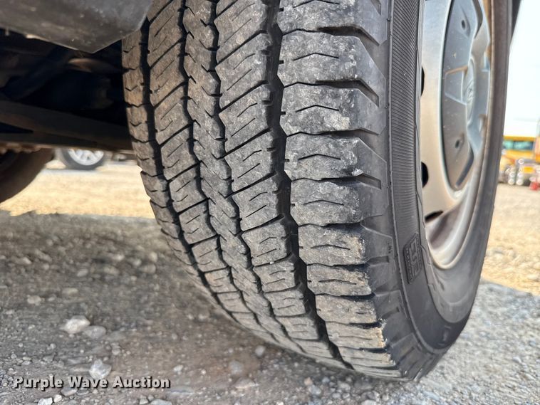 image for item EU2238 2019 Ford Transit 150 van