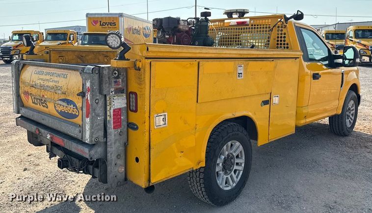 image for item EU2239 2018 Ford F350 Super Duty utility bed pickup truck