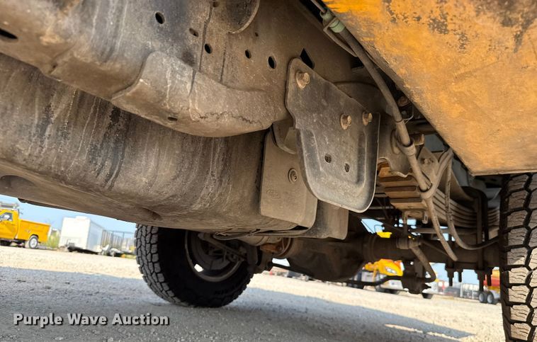 image for item EU2239 2018 Ford F350 Super Duty utility bed pickup truck