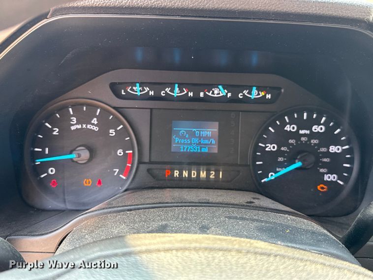 image for item EU2239 2018 Ford F350 Super Duty utility bed pickup truck