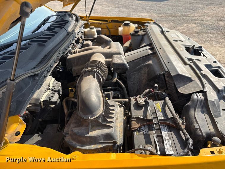 image for item EU2239 2018 Ford F350 Super Duty utility bed pickup truck