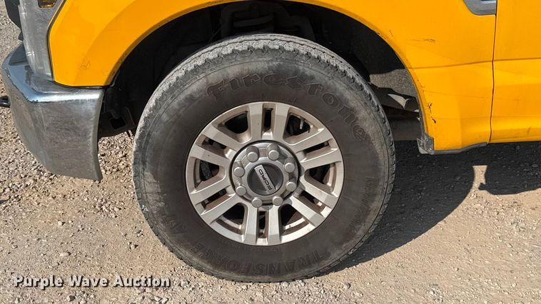 image for item EU2239 2018 Ford F350 Super Duty utility bed pickup truck