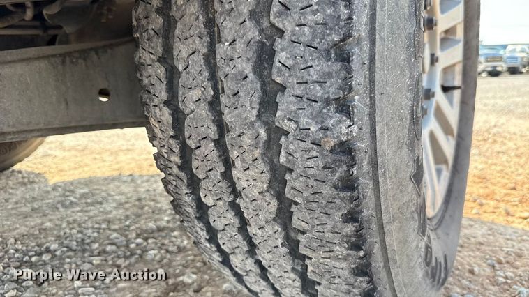 image for item EU2239 2018 Ford F350 Super Duty utility bed pickup truck