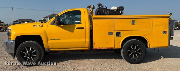 image for item EU2241 2018 Chevrolet Silverado 3500HD utility bed pickup truck