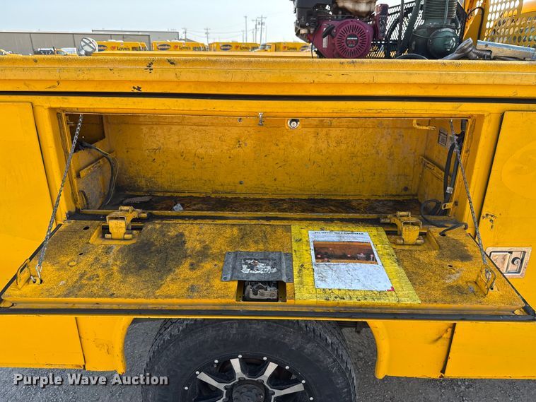 image for item EU2241 2018 Chevrolet Silverado 3500HD utility bed pickup truck