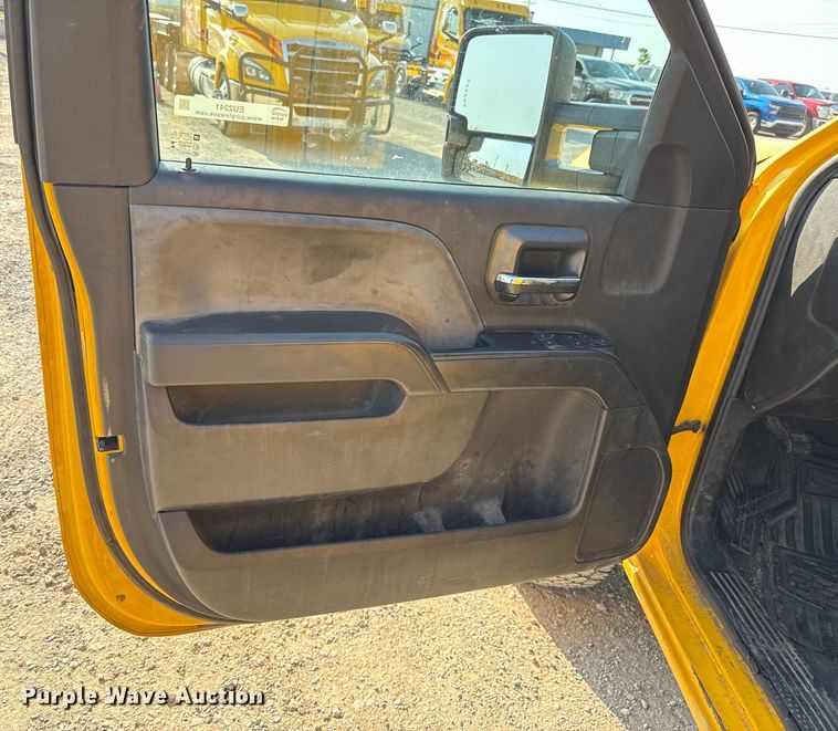 image for item EU2241 2018 Chevrolet Silverado 3500HD utility bed pickup truck