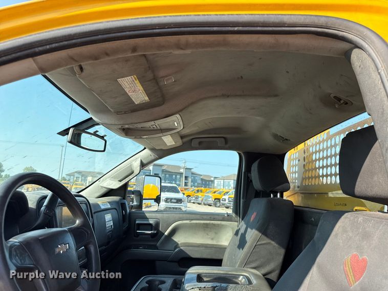 image for item EU2241 2018 Chevrolet Silverado 3500HD utility bed pickup truck