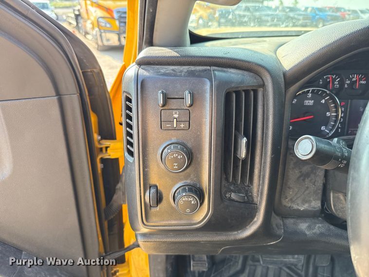 image for item EU2241 2018 Chevrolet Silverado 3500HD utility bed pickup truck