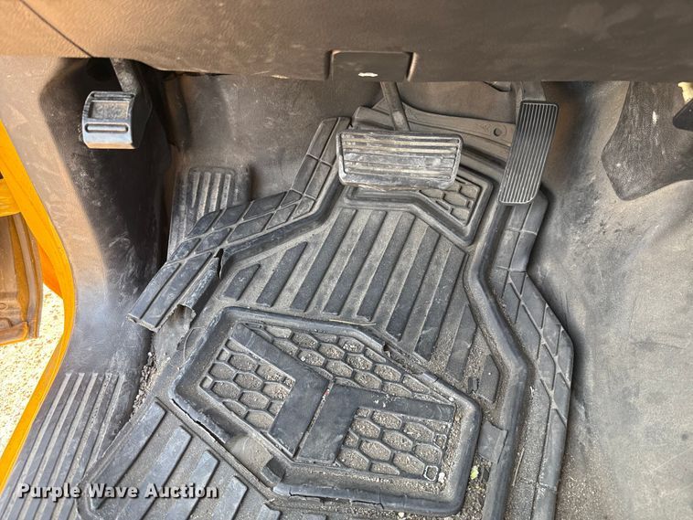 image for item EU2241 2018 Chevrolet Silverado 3500HD utility bed pickup truck