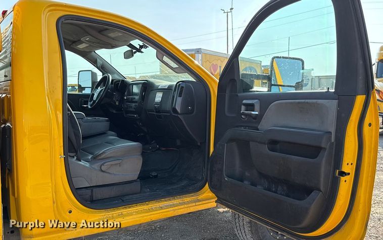 image for item EU2241 2018 Chevrolet Silverado 3500HD utility bed pickup truck