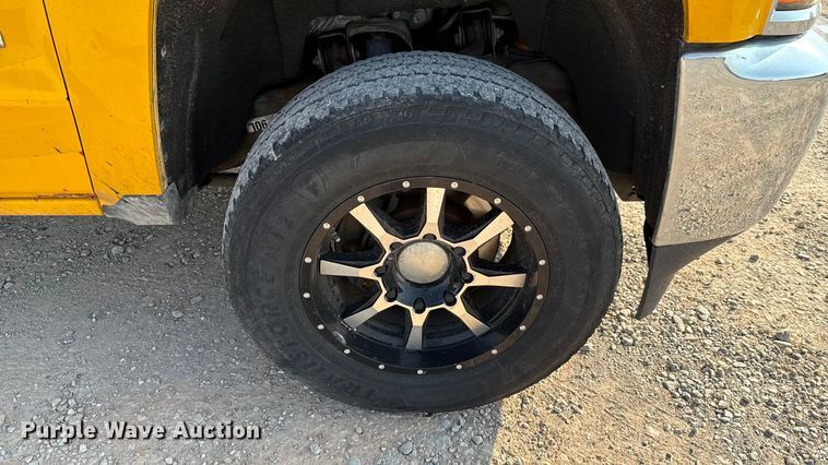 image for item EU2241 2018 Chevrolet Silverado 3500HD utility bed pickup truck