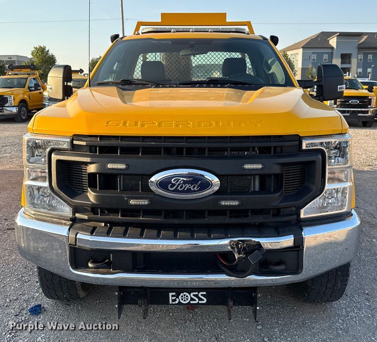image for item EU2242 2022 Ford F350 Super Duty utility bed pickup truck