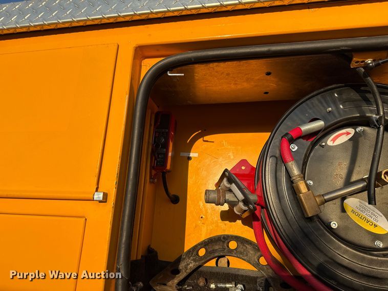 image for item EU2242 2022 Ford F350 Super Duty utility bed pickup truck