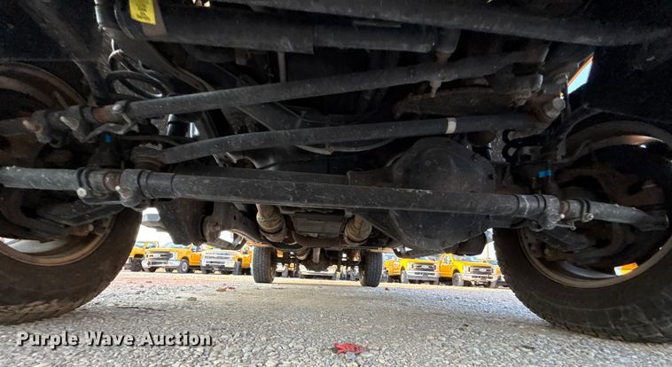 image for item EU2242 2022 Ford F350 Super Duty utility bed pickup truck