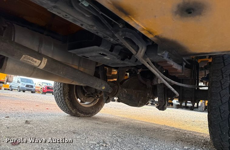 image for item EU2242 2022 Ford F350 Super Duty utility bed pickup truck