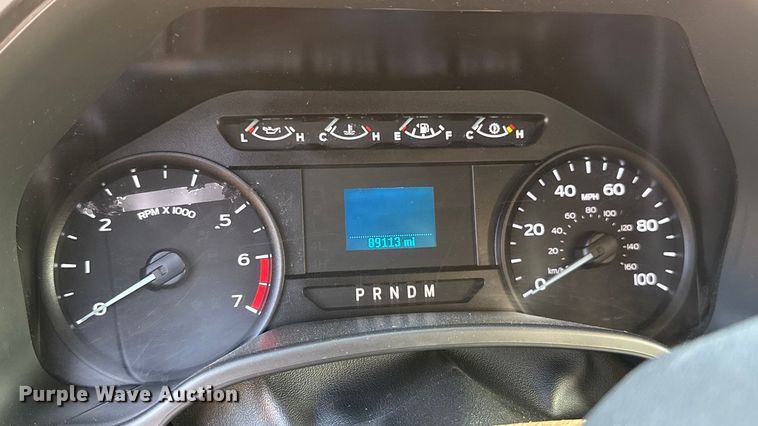 image for item EU2242 2022 Ford F350 Super Duty utility bed pickup truck