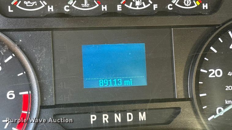 image for item EU2242 2022 Ford F350 Super Duty utility bed pickup truck