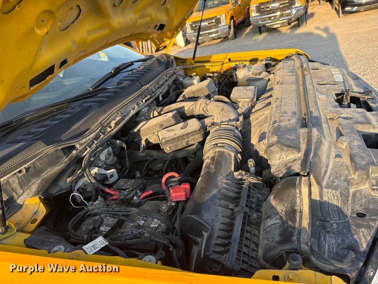 image for item EU2242 2022 Ford F350 Super Duty utility bed pickup truck