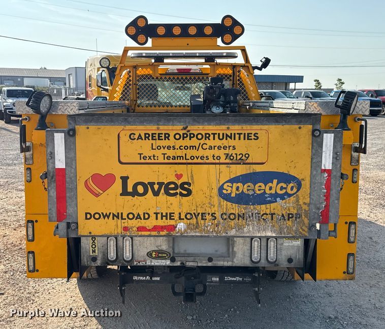 image for item EU2243 2022 Ford F350 Super Duty utility bed pickup truck