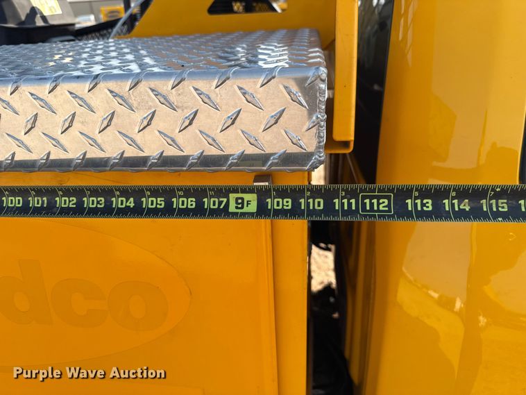 image for item EU2243 2022 Ford F350 Super Duty utility bed pickup truck