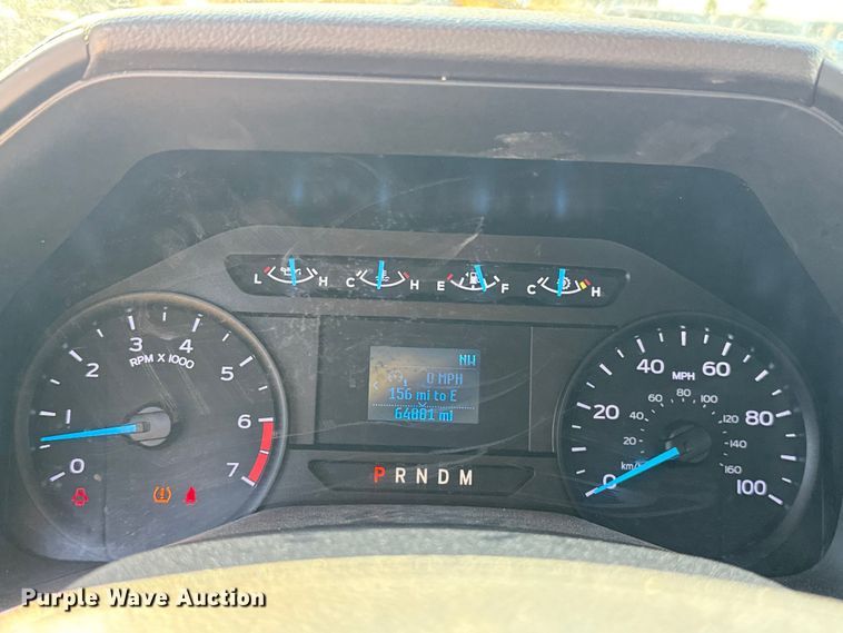 image for item EU2243 2022 Ford F350 Super Duty utility bed pickup truck