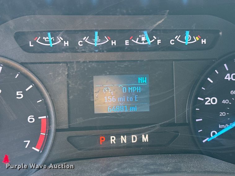 image for item EU2243 2022 Ford F350 Super Duty utility bed pickup truck