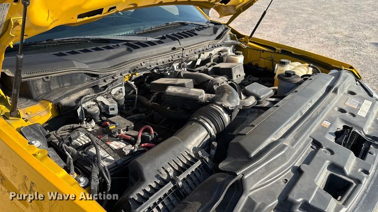 image for item EU2243 2022 Ford F350 Super Duty utility bed pickup truck