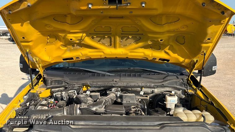 image for item EU2243 2022 Ford F350 Super Duty utility bed pickup truck